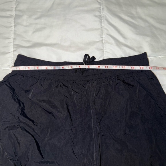 Fabletics Woven Crinkle Pant sz L NEW! - Picture 12 of 12